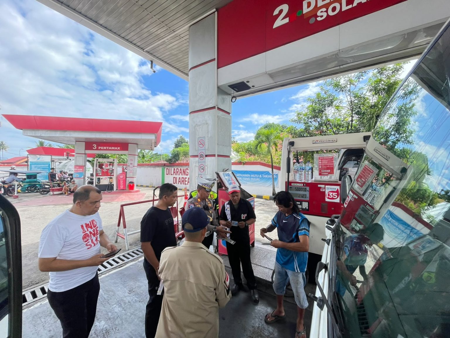 Operasi gabungan Polres Kotamobagu bersama UPTD Samsat Sulut di SPBU Matali, Selasa (16/6/2026).