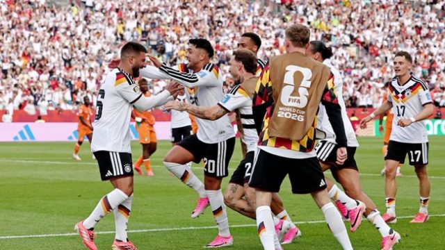Jerman meraih kemenangan kedua dalam fase grup yang mengantarkan anak asuh Julian Nagelsmann ke babak 32 besar Piala Dunia 2026. (REUTERS/Thomas Mukoya)